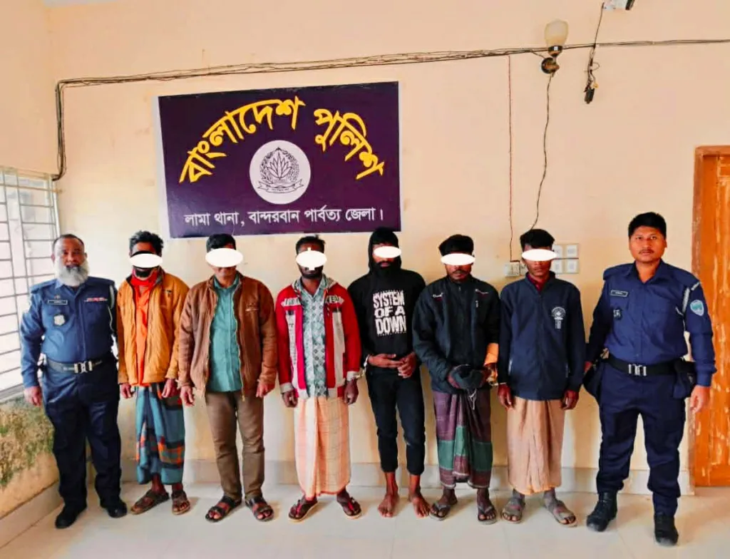 লামা থানা পুলিশের বিশেষ অভিযানে ০৬ আসামী গ্রেফতার