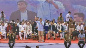 শুধু কথার ফুলঝুরি নয়, বাস্তব কাজের মাধ্যমেই বাংলাদেশকে সামনের দিকে এগিয়ে নিতে হবে খুলনার জনসভায় তারেক রহমান