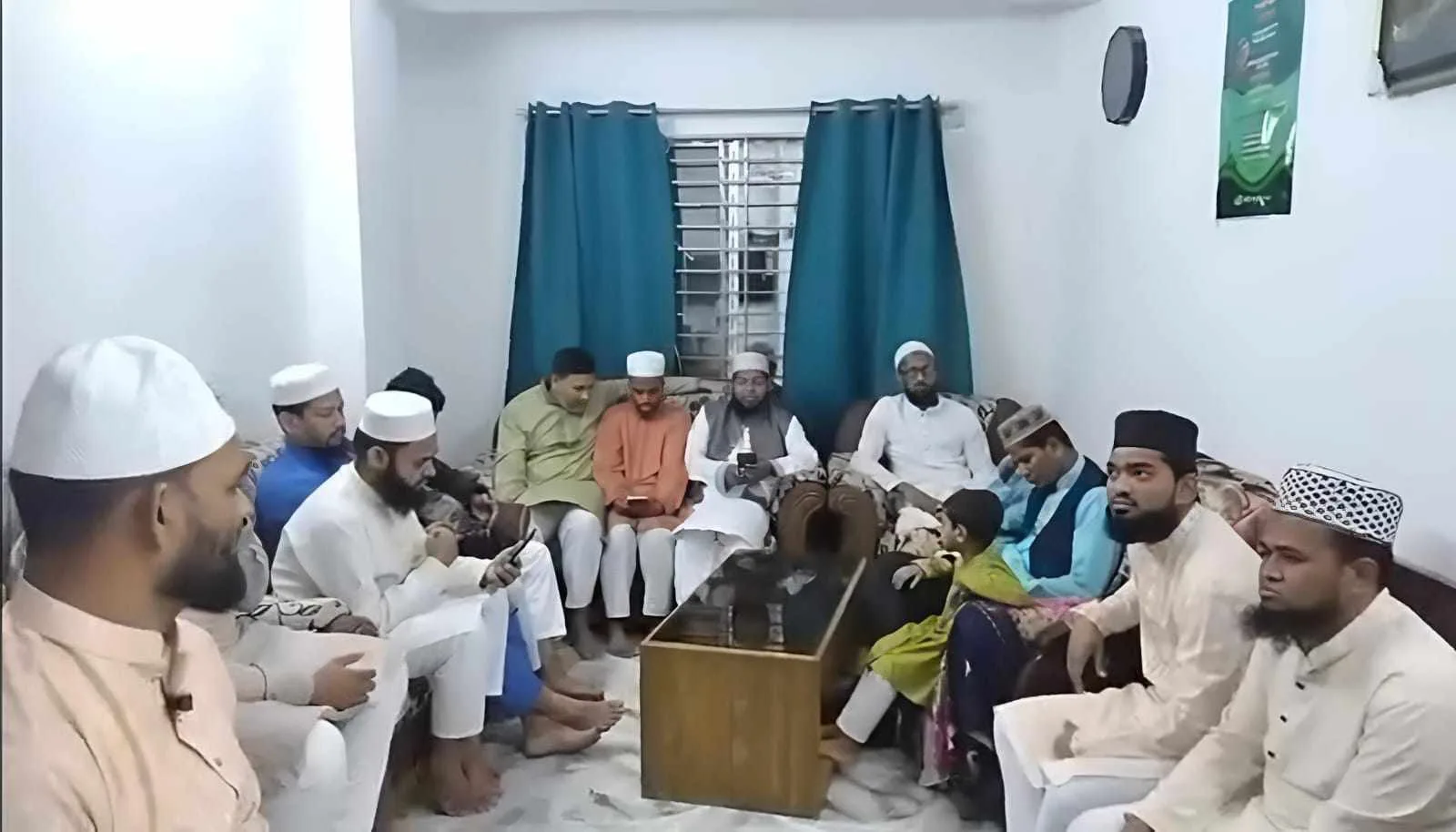 ঈদুল ফিতরে কাউন্সিলর প্রার্থীর বাসায় সৌজন্য সাক্ষাৎ; সাংগঠনিক কার্যক্রম নিয়ে আলোচনা